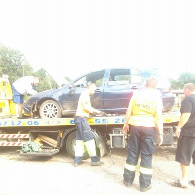Nehoda osobního automobilu na Celném